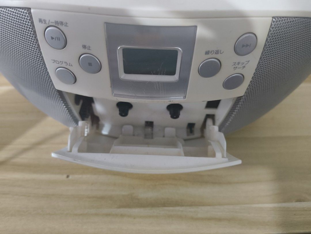 Matestar CD, Radio and Cassette Recorder (Category: Portable Music Players) located in Manila. Submitted by grandhawk-4960b2 (Listing ID 1430502909, Image 2). Description: issue: no battery cover ts actually works unlike sa mga sellers na may "untested" shit it's 110v, add 150 if u want a 50w transformer from meiji (recently bought at ace hardware). I'll give free 6x C batteries.