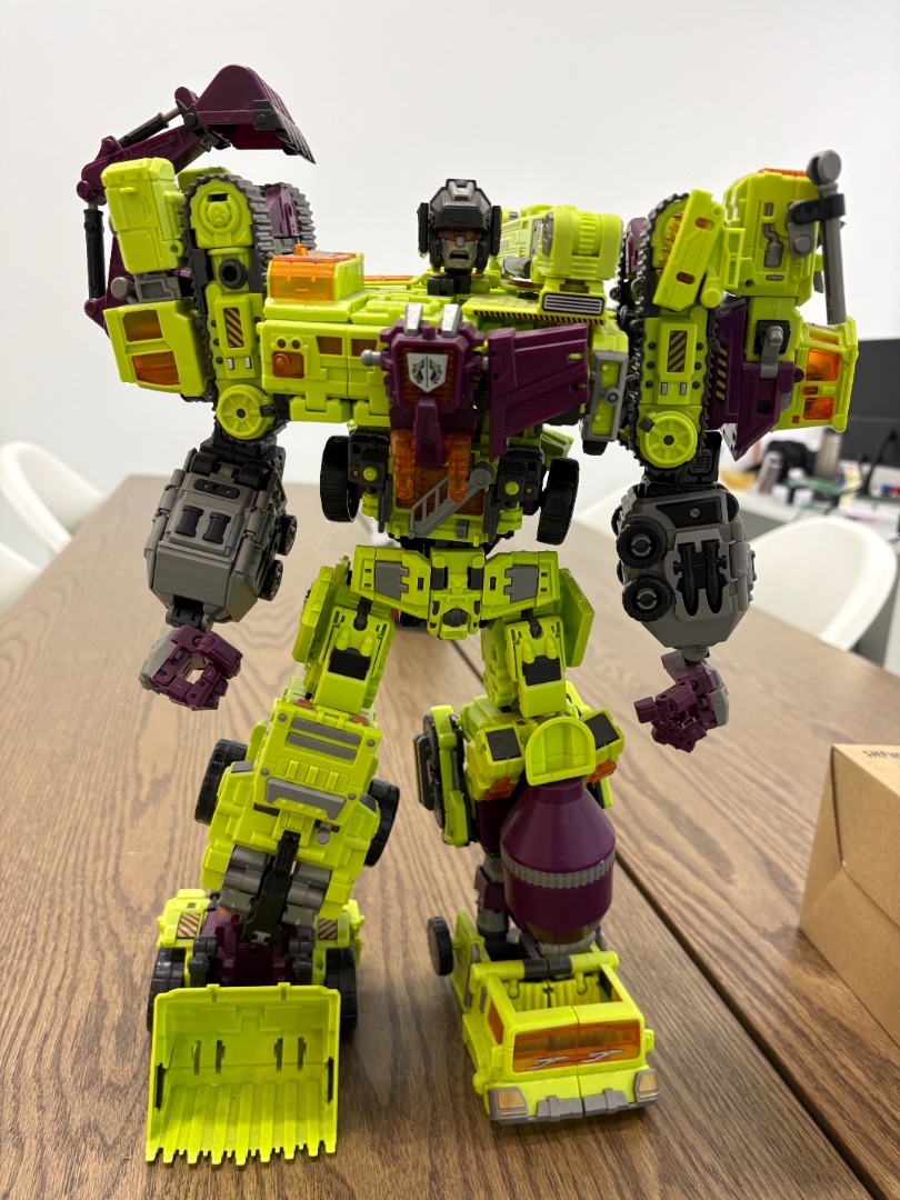 NBK Engineering Transformers Constructicons Devastator, Hobbies & Toys ...