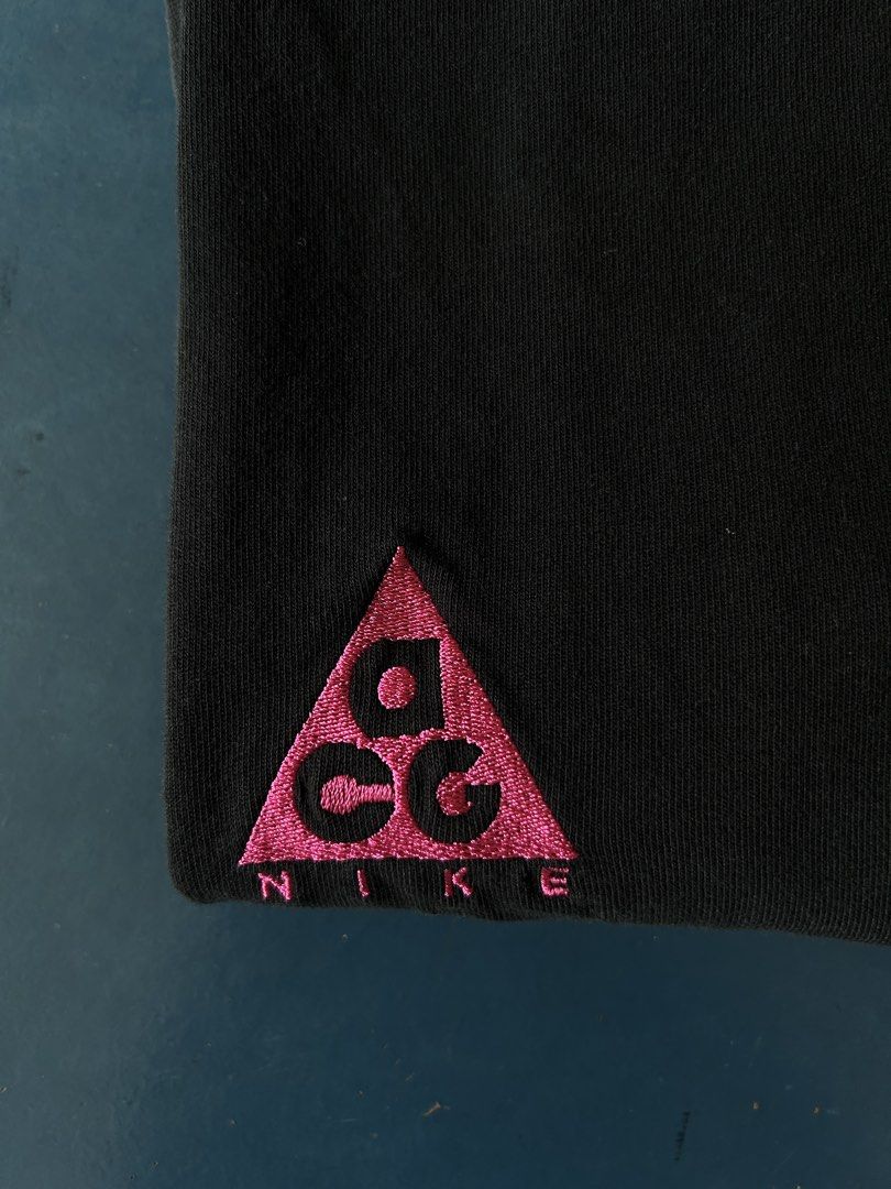 Nike ACG Embroidered T-shirt - Black (Category: Tshirts & Polo Shirts ) located in Quezon City. Submitted by _sortezhitz (Listing ID 1430458417, Image 2). Description: .
