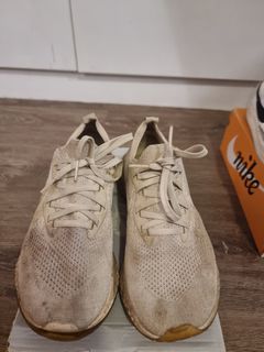 (Category: ) located in . Submitted by pennylane.closet (Listing ID 1430502095, Image 1). Description: .