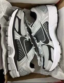 (Category: ) located in . Submitted by adambearstore (Listing ID 1428704683, Image 1). Description: .
