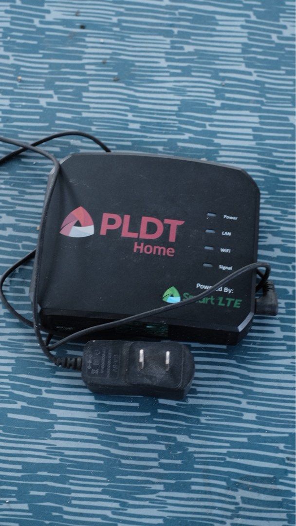 PLDT Home Smart LTE Router (Category: Networking) located in Las Pinas. Submitted by yourchaiboy (Listing ID 1430430632, Image 1). Description: .