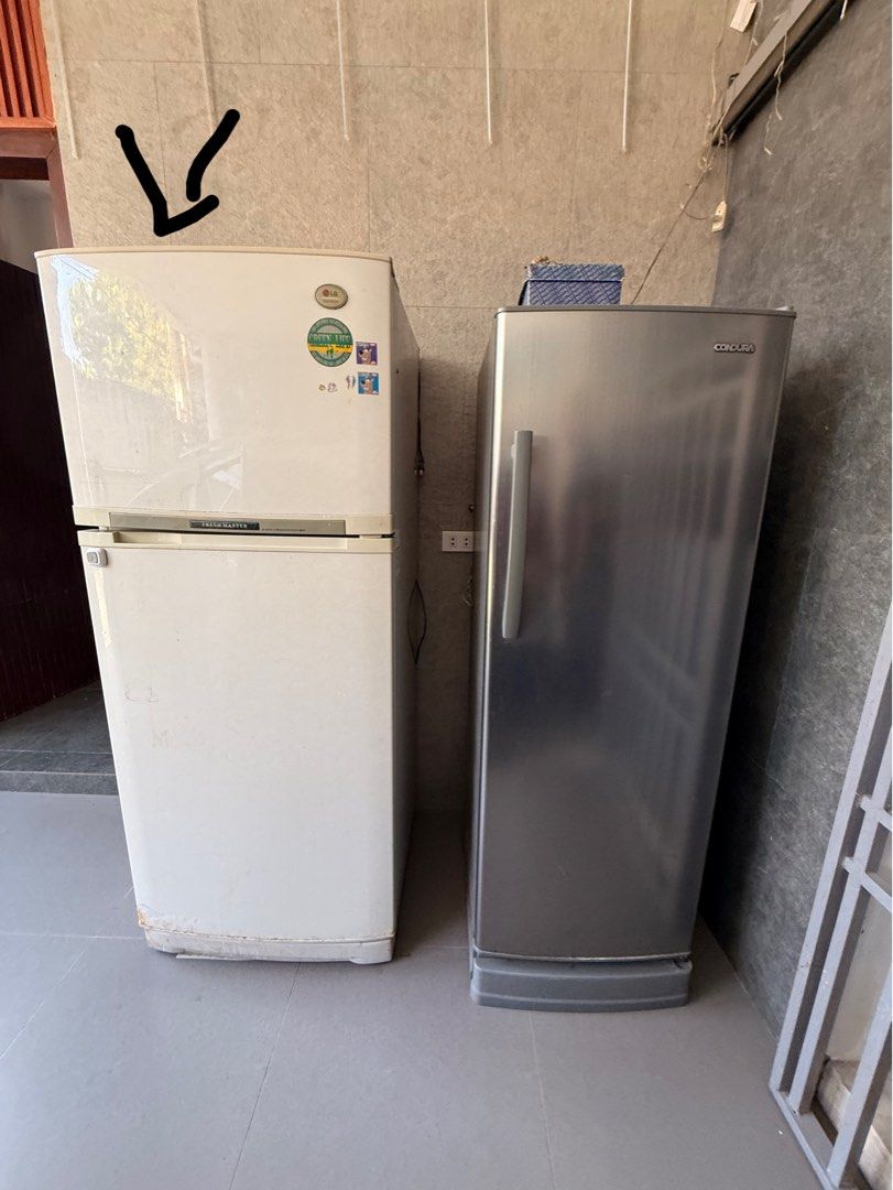 Refrigerator (Category: Refrigerators and Freezers) located in Paranaque City. Submitted by shopatnicx (Listing ID 1426834509, Image 2). Description: Decluttering/Home Repair/Renov Ref replaced with another ref from another unit *Ref magnets not included.