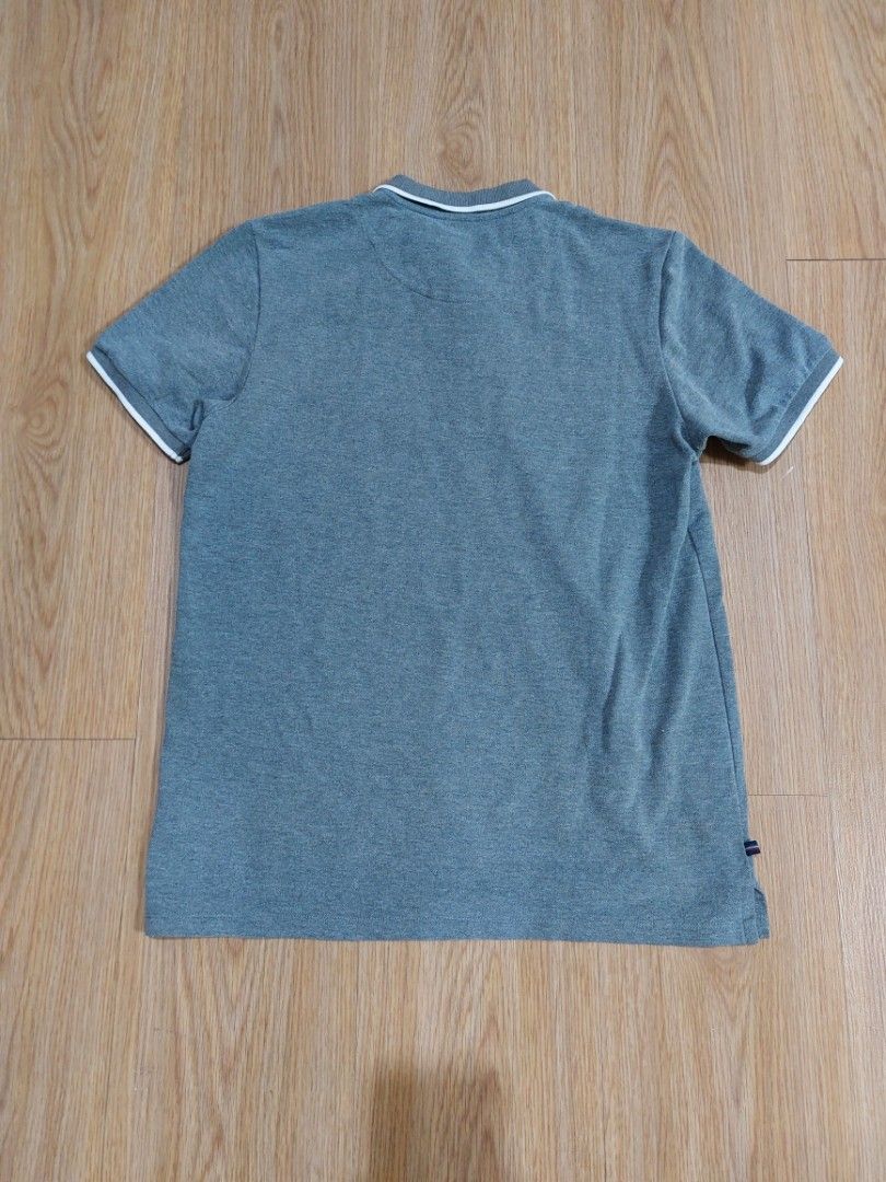 Regatta Essentials Gray Polo Shirt - Small (Category: Tshirts & Polo Shirts ) located in Paranaque City. Submitted by jerassic (Listing ID 1430524462, Image 2). Description: Regatta Grey Polo Shirt P300 Size Small on tag Dimensions L - 26 in W - 18 in Location: BF Homes Parañaque Meetups: BF Parañaque, Alabang, or Las Piñas :) Shipping available via your courier of choice at your expense and risk. LBC COP/COD is available as well. Payment via GCa