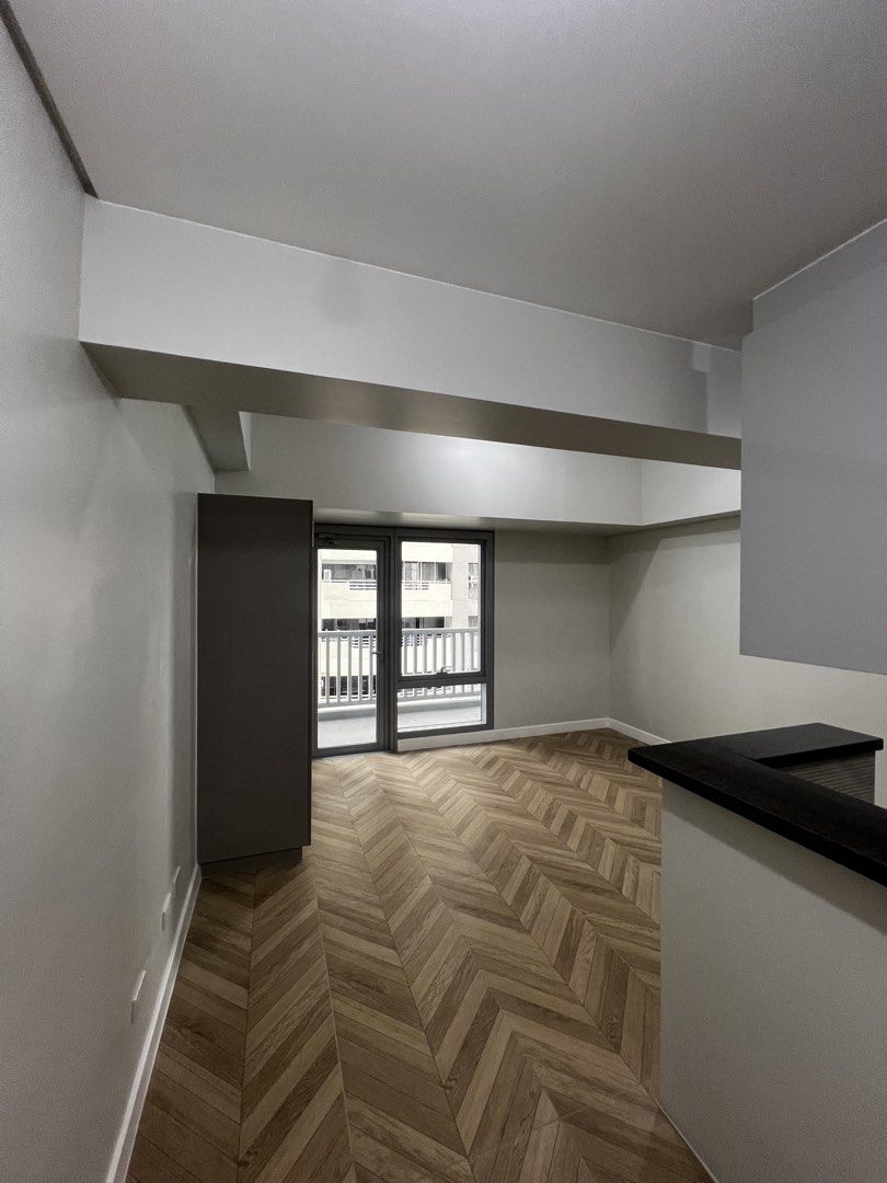 Rent Studio Unit - Grand Midori Ortigas (Category: Apartments & Condos) located in Quezon City. Submitted by luckypotion13 (Listing ID 1430418996, Image 1). Description: The Grand Midori Ortigas, Pasig City Location: Exchange Road, corner Jade Drive, Ortigas Center, Pasig City Semi-Furnished: With Split Type AC, Cabinet, Rangehood, Water Heater Nearby Establishments, Tektite, Exquadra Tower, Podium, SM Megamall Unit Size: 35.50 sqm, no parking Re