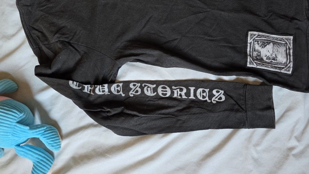 RVCA True Stories Long Sleeve Shirt (Category: Tshirts & Polo Shirts ) located in Rizal. Submitted by caloyolo (Listing ID 1430523732, Image 2). Description: M on tag 19 w 25 l plus sf.