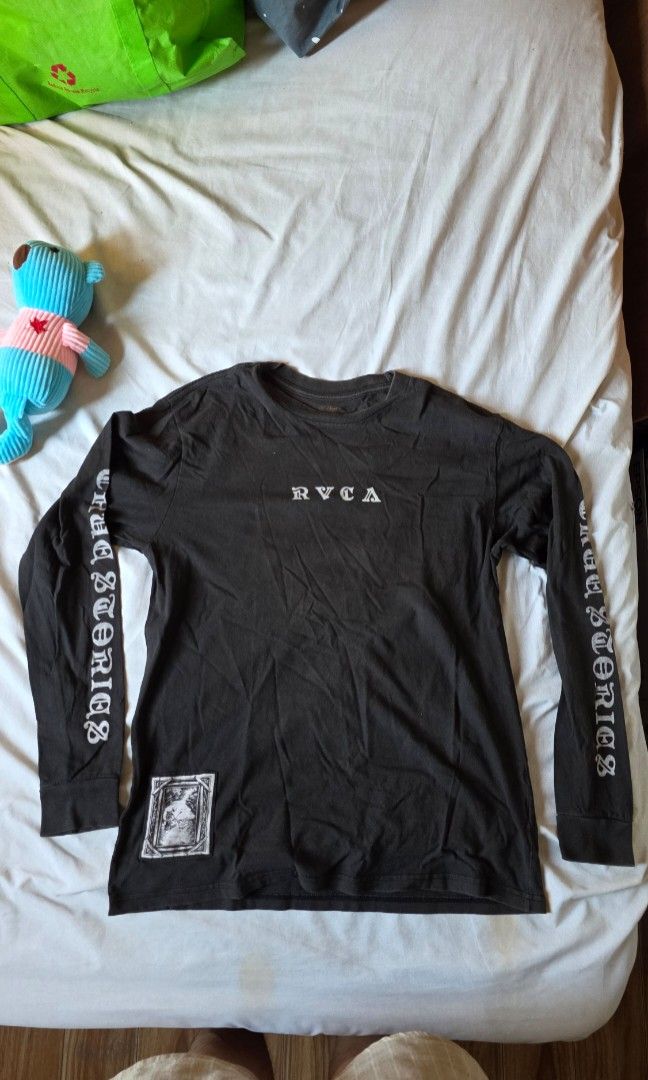 RVCA True Stories Long Sleeve Shirt (Category: Tshirts & Polo Shirts ) located in Rizal. Submitted by caloyolo (Listing ID 1430523732, Image 1). Description: M on tag 19 w 25 l plus sf.