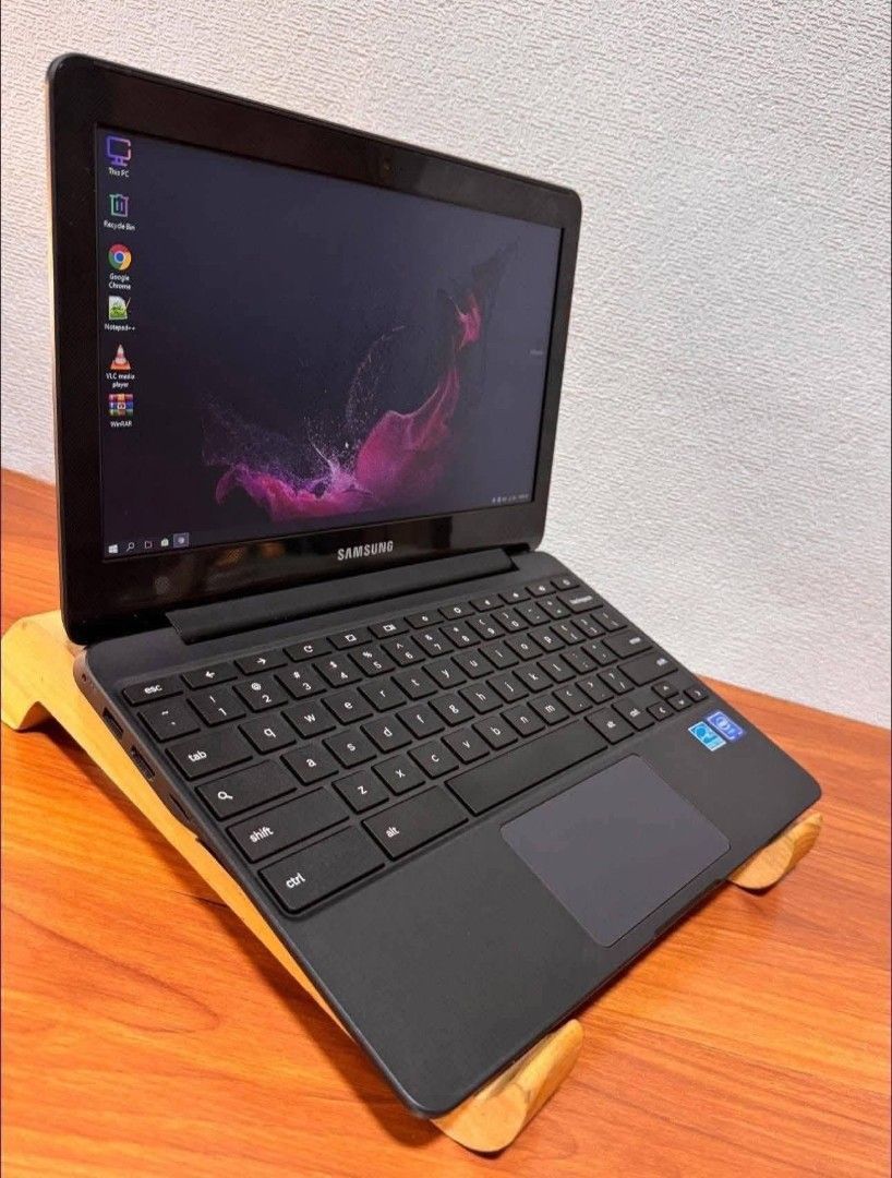 📍SAMSUNG 500c 📍 (Category: Laptops & Notebooks) located in Manila. Submitted by lonelyme_1986 (Listing ID 1430587709, Image 3). Description: LAST ONE UNIT ONLY 📌WINDOWS 10 with MICROSOFT OFFICE 2/16 CHROMEBOOK SAMSUNG LAPTOP FOR SALE📌 (1 PCS AVAILABLE ) PRICE:3,200 📍SAMSUNG 500c 📍 ✅INTEL CELERON CPU N3060 @2.5GHZ ✅16SSD (expandable via sd card up to 1 terabyte) ✅2GB MEMORY ✅2.1GB INTEL HD GRAPHICS ✅BUILT-IN CAMERA ✅WIFI READY ✅HDMI ✅BLUETOO
