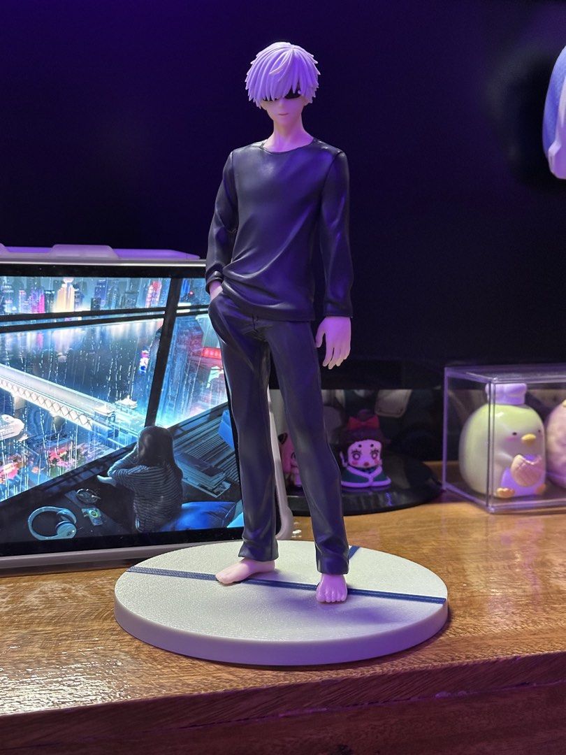 Sega Figurizm Gojo Satoru figure (Category: Figurines & Statues) located in Quezon City. Submitted by declutter.season (Listing ID 1430506180, Image 2). Description: Back in box, with original box No damage, no defects.