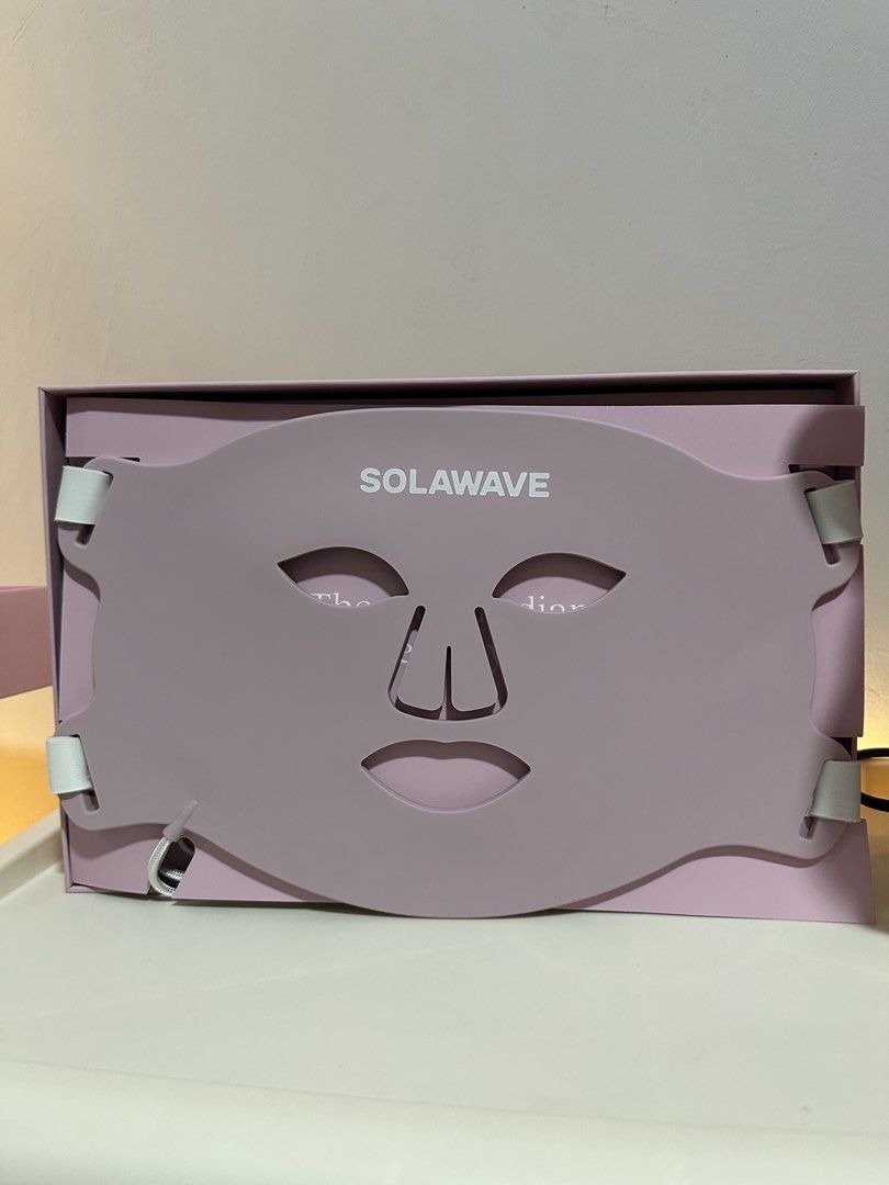Solawave Wrinkle Retreat Pro Light Therapy Mask (Category: Face Care) located in Pasig City. Submitted by regs.018 (Listing ID 1430574300, Image 2). Description: Solawave Wrinkle Retreat Pro Light Therapy Mask + 2pcs 30ml Lightboost face and neck serum.