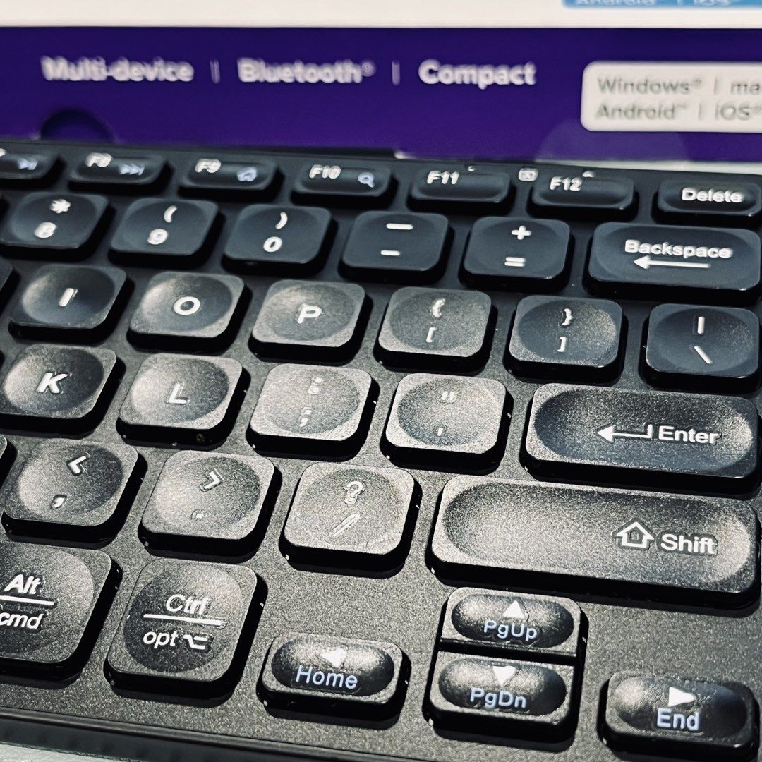 Targus AKB862 Compact Multi-Device Bluetooth Antimicrobial Keyboard445935398484060162