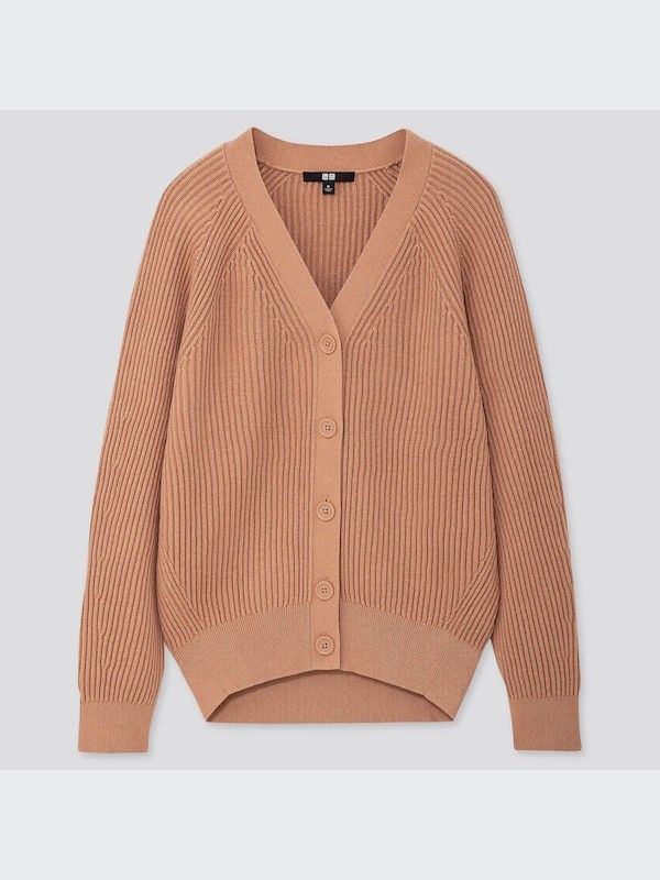 GU | Uniqlo Ribbed Cardigan (Category: Coats, Jackets and Outerwear) located in Dagupan City. Submitted by declutteredbyaj (Listing ID 1430576801, Image 2). Description: 🚛 j&t 📍dagupan city, pangasinan 📌 payment first policy 📌MOP: maribank only 📌 strictly no return, no exchange.