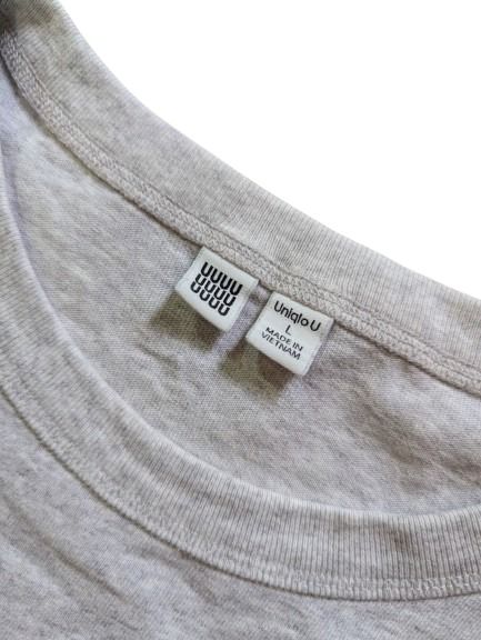 Uniqlo U Crew Neck T-Shirt (Category: Tshirts & Polo Shirts ) located in Caloocan City. Submitted by losfinds (Listing ID 1430504849, Image 2). Description: Uniqlo U Crew Neck T-Shirt Size: Large length: 27 width: 22 300 negotiable + sf .