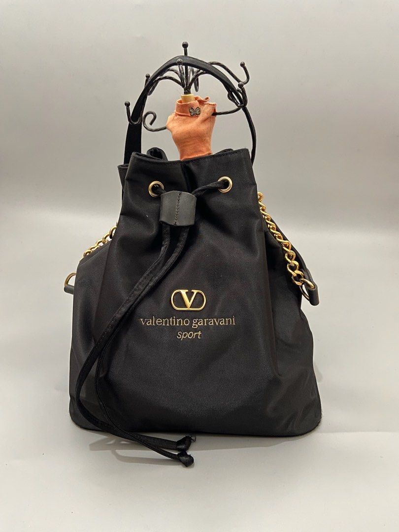 VALENTINO GARAVANI SPORT (Category: Luxury Bags & Wallets) located in Mabalacat. Submitted by alternativegooods (Listing ID 1430499313, Image 1). Description: .