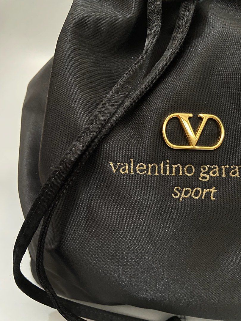 VALENTINO GARAVANI SPORT (Category: Luxury Bags & Wallets) located in Mabalacat. Submitted by alternativegooods (Listing ID 1430499313, Image 2). Description: .