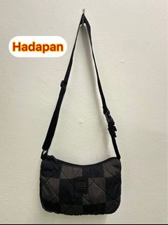 (Category: ) located in . Submitted by ae.stylepreloved (Listing ID 1430401871, Image 1). Description: .