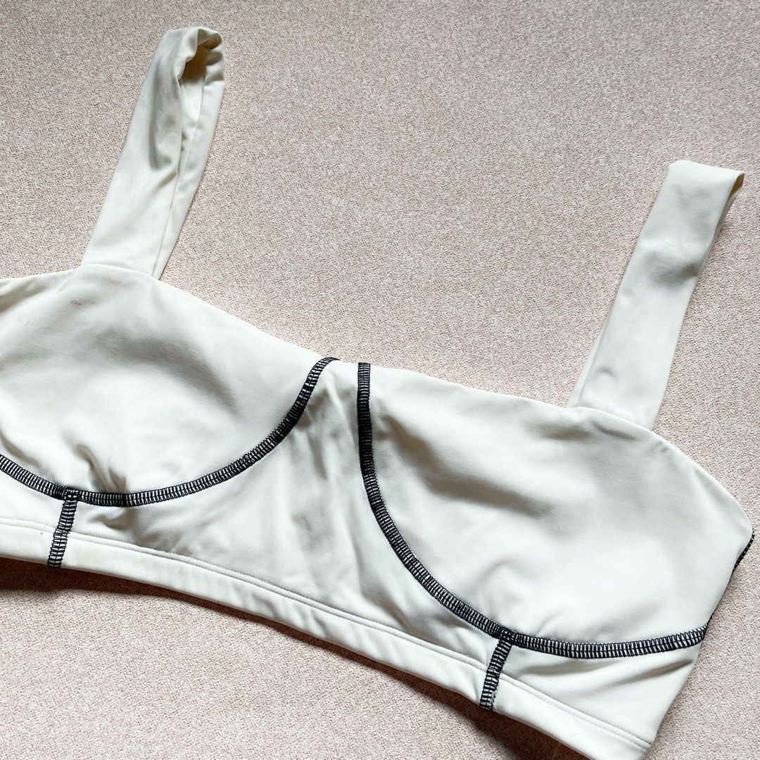 WeWoreWhat White Bralette Crop Top (Category: Others Tops) located in Manila. Submitted by ekses (Listing ID 1430514073, Image 2). Description: - best fits L .