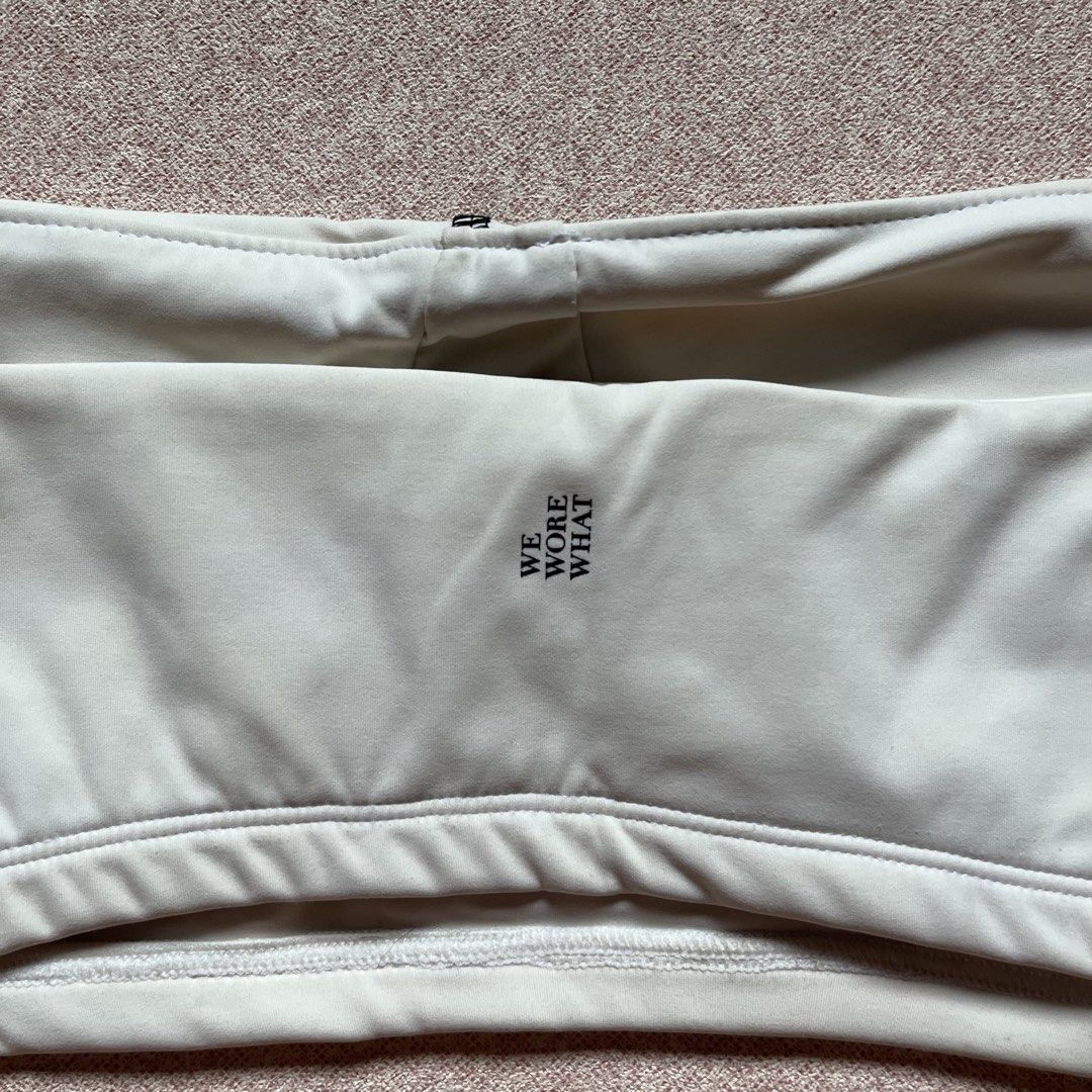 WeWoreWhat White Bralette Crop Top (Category: Others Tops) located in Manila. Submitted by ekses (Listing ID 1430514073, Image 3). Description: - best fits L .