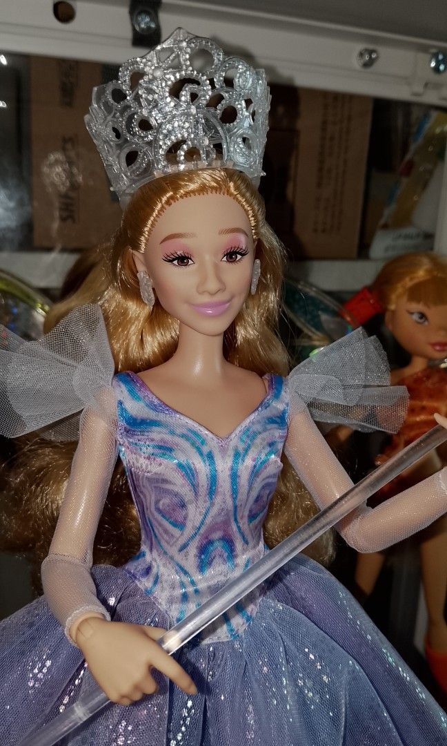 Wicked For Good Glinda Doll (Category: Figurines & Statues) located in Baguio. Submitted by ems_collects (Listing ID 1430454518, Image 2). Description: comes with the box still good as new, out and displayed.