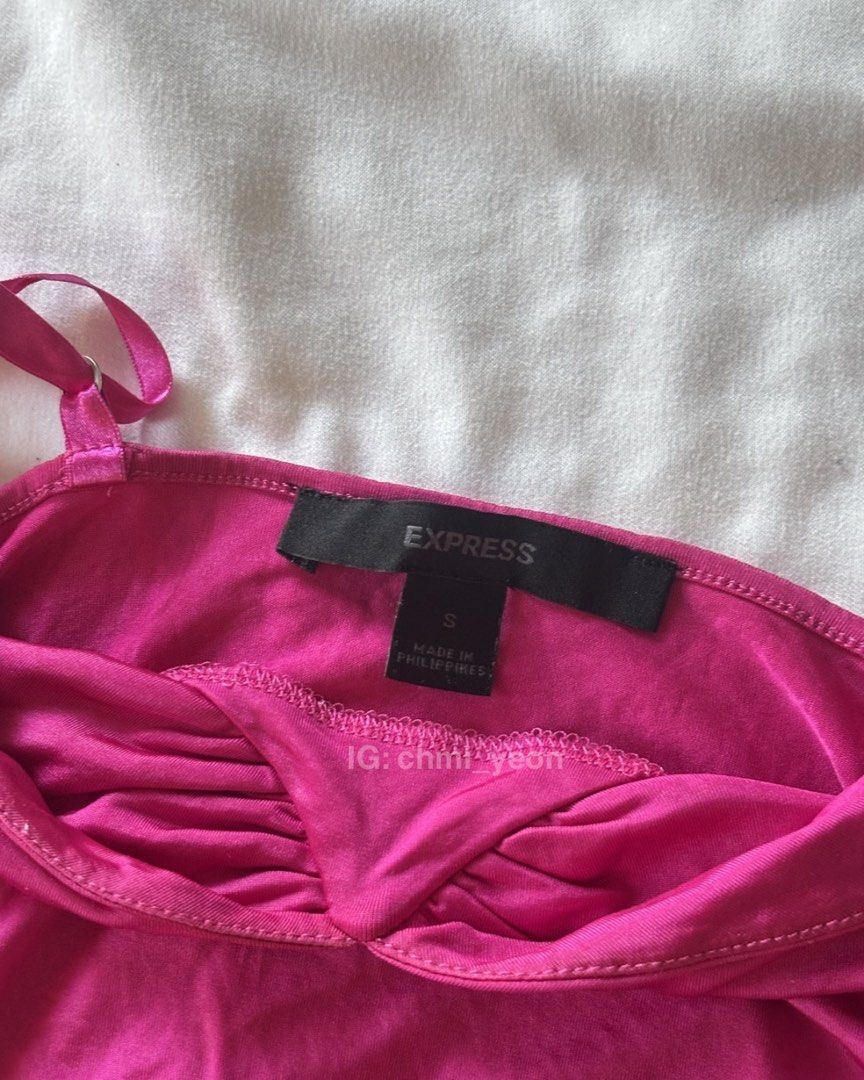 Y2k 2000s Magenta Pink Camisole Top (Category: Sleeveless) located in Rizal. Submitted by daintyeon_ (Listing ID 1430494007, Image 3). Description: 🪷 GCASH / BANK TRANSFER ONLY 🪷 fixed price 🪷 pay as you order 🪷 all items listed are worn and used Item: Magenta Pink Camisole top with studded ribbons on the straps .
