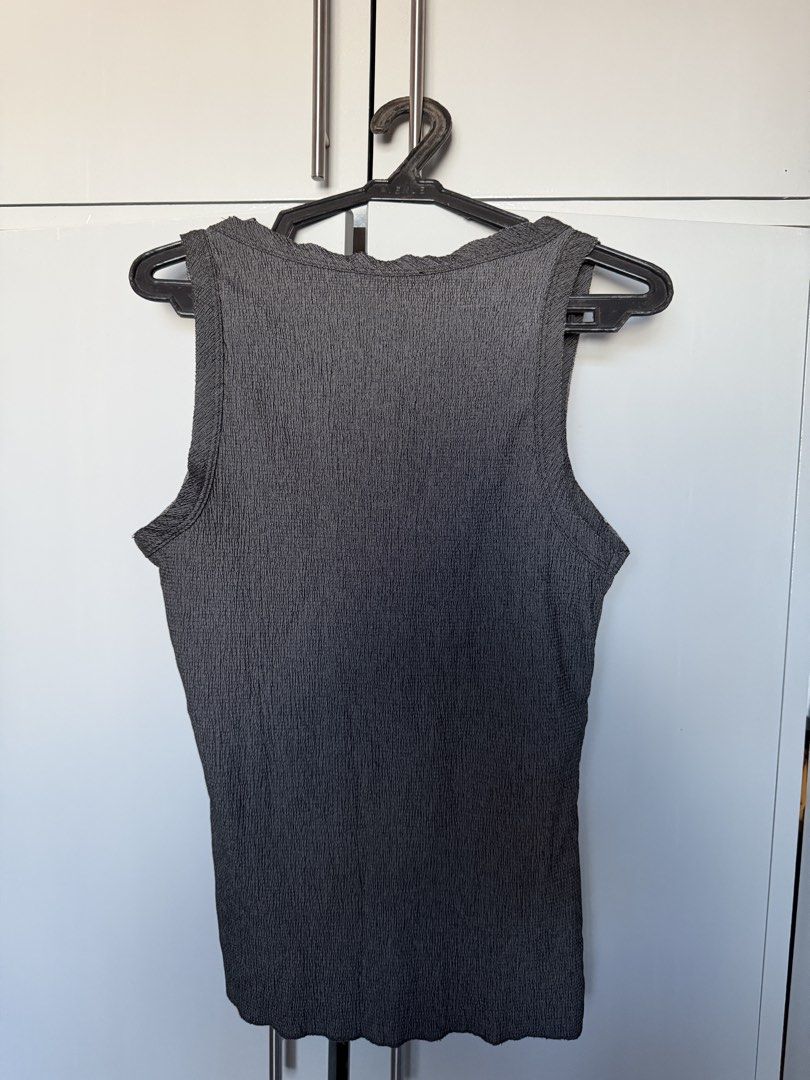 Zara Textured Tank Top (Category: Sleeveless) located in Biliran. Submitted by wekeepitcircular (Listing ID 1430424175, Image 3). Description: .