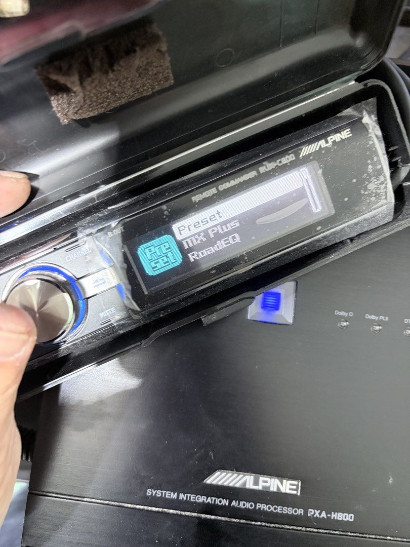 Alpine Digital Processor (Category: Audio Systems) located in Singapore. Submitted by sellyourbarang (Listing ID 1430794869, Image 2). Description: - Alpine Digital Processor - Includes PXA-H800 unit - Comes with RUX-C800 remote commander - Ideal for car audio upgrades.