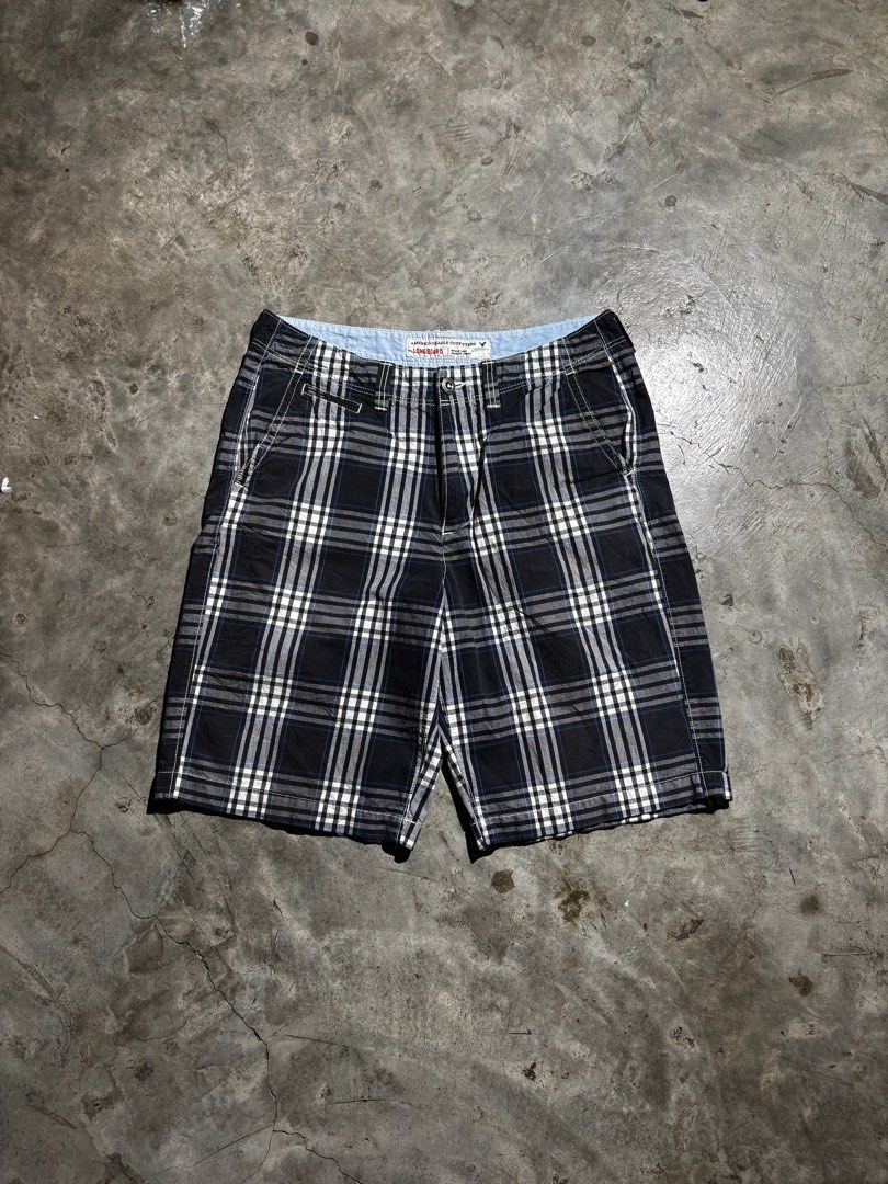 American Eagle Outfitters Longboard Plaid Shorts (Category: Shorts) located in Paranaque City. Submitted by coveredtags (Listing ID 1430704270, Image 1). Description: 23L 35 w 11.5 leg opening .