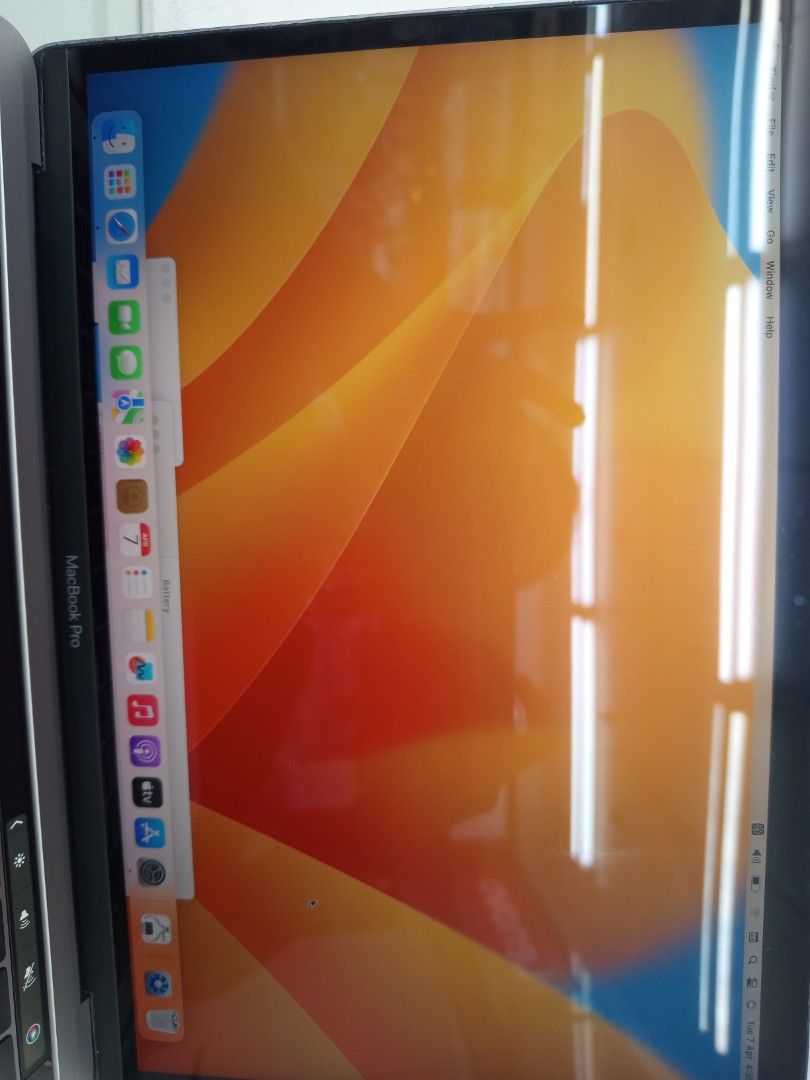 Apple MacBook Pro 13 inch 2017420568779677378563