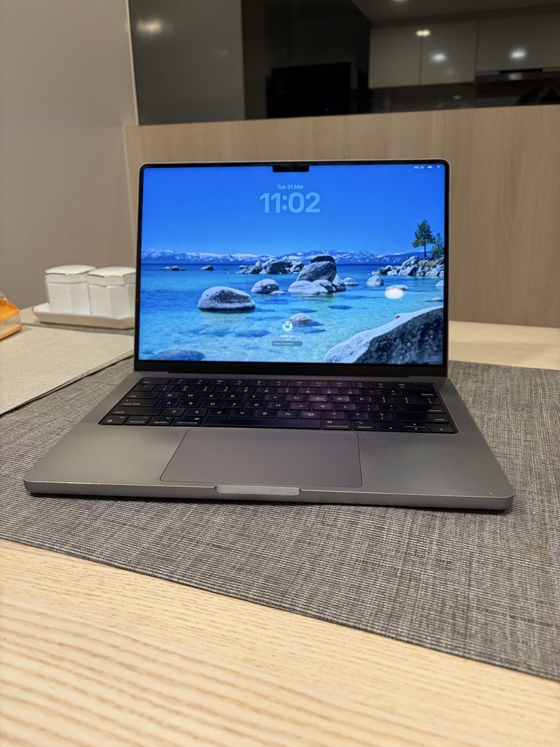 Apple MacBook Pro 14-inch (Space Grey) M1 Pro 32GB RAM/ 1TB SSD