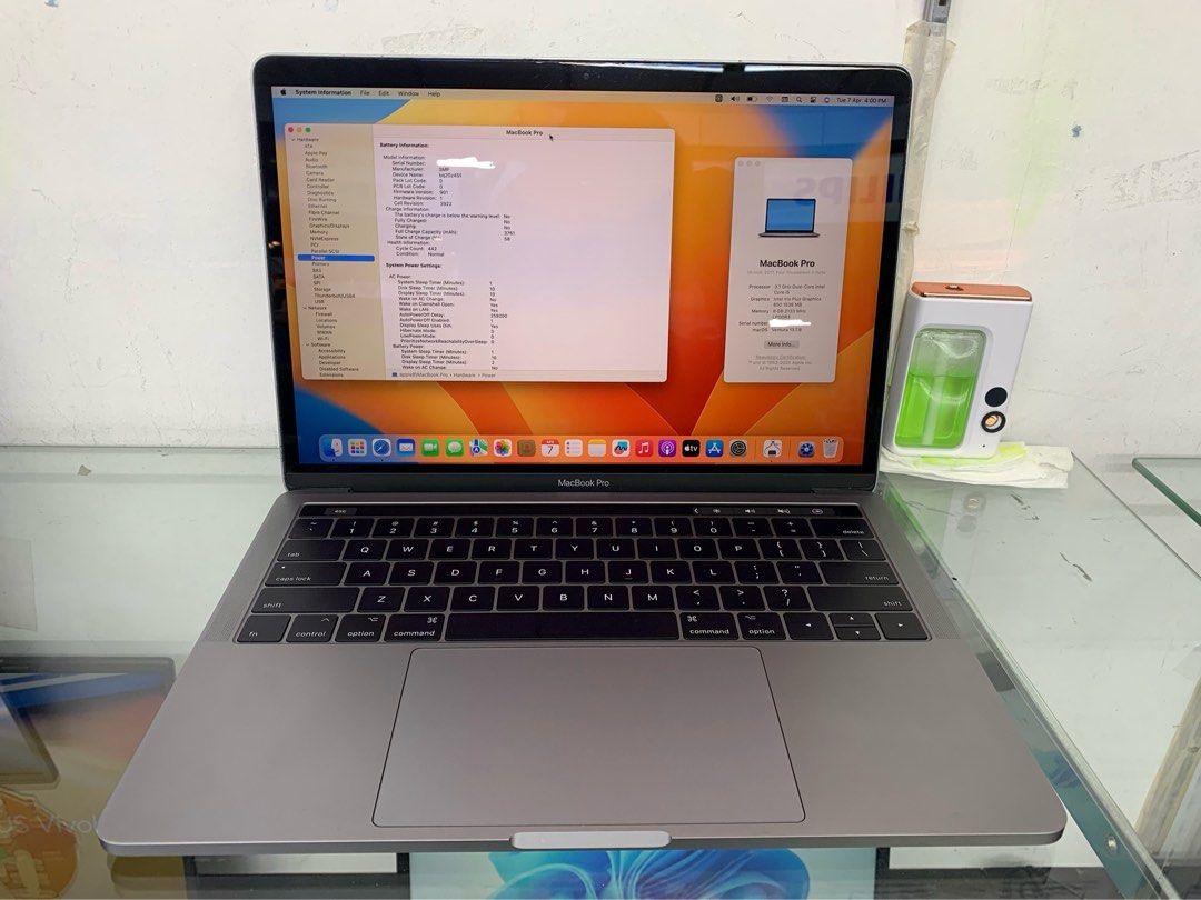 Apple MacBook Pro - Excellent Condition420568782572113920