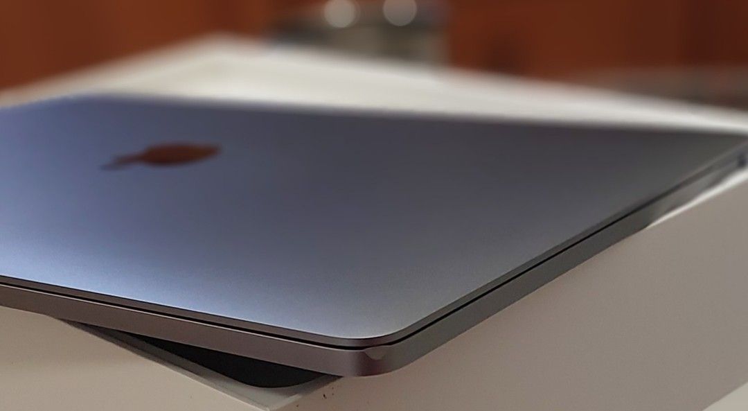 Apple MacBook Pro - Space Gray420564709756129284