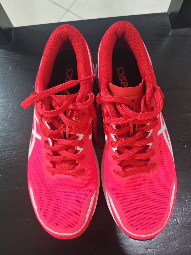 Asics Hyper speed 3 (almost new) - US 6.5 (Category: Sneakers) located in Singapore. Submitted by items_forsale (Listing ID 1430601820, Image 1). Description: only used on treadmill mileage less than 40km Extremely new, no carbon plate can also use it for gym due to it low cushioning. running shoes Size: US6.5/37.5/UK4.5/23.5cm nike adidas asics oncloud puma.