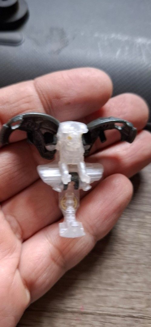 Bakugan Battle Brawlers Toy (Category: Action & Battle Toys) located in Valenzuela. Submitted by winssian (Listing ID 1430656498, Image 1). Description: see pics no damage.