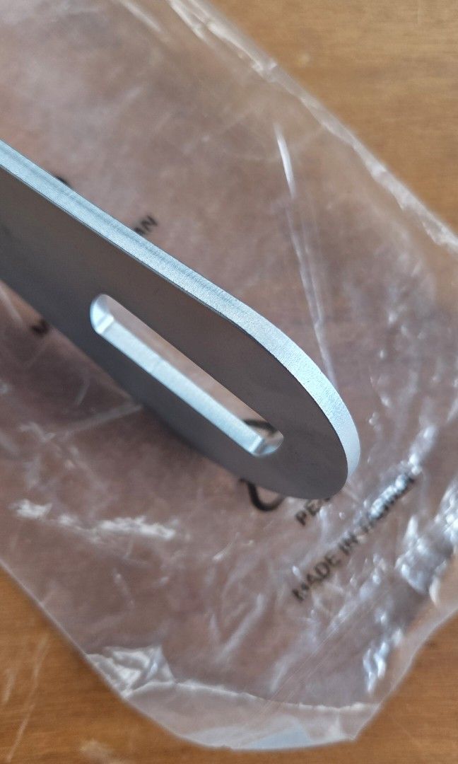 BB tool (Category: Parts & Accessories) located in Singapore. Submitted by bishancyclingnetwork (Listing ID 1430679334, Image 2). Description: Removal and installation tool for Bottom Bracket (BB). This is an old school BB tool..