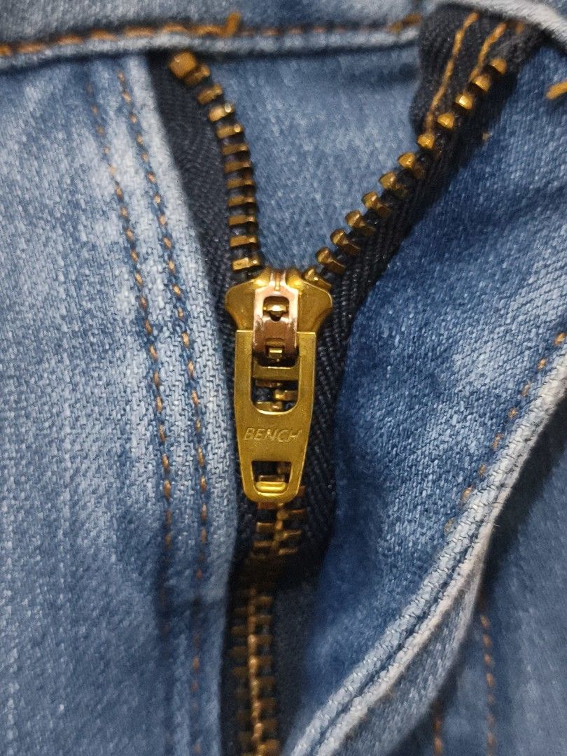 BENCH DENIM JEANS PANTS SLIM FIT SIZE 30 (Category: Jeans) located in Valenzuela. Submitted by jiforbiz (Listing ID 1430668685, Image 3). Description: BENCH DENIM OVERHAUL OJ SLIM FIT SIZE 30.