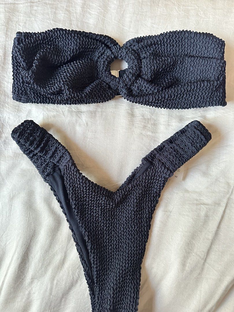 Black Textured Bikini Set (Category: Bikinis & Swimsuits) located in Paranaque City. Submitted by declutterr__ (Listing ID 1430602651, Image 1). Description: .