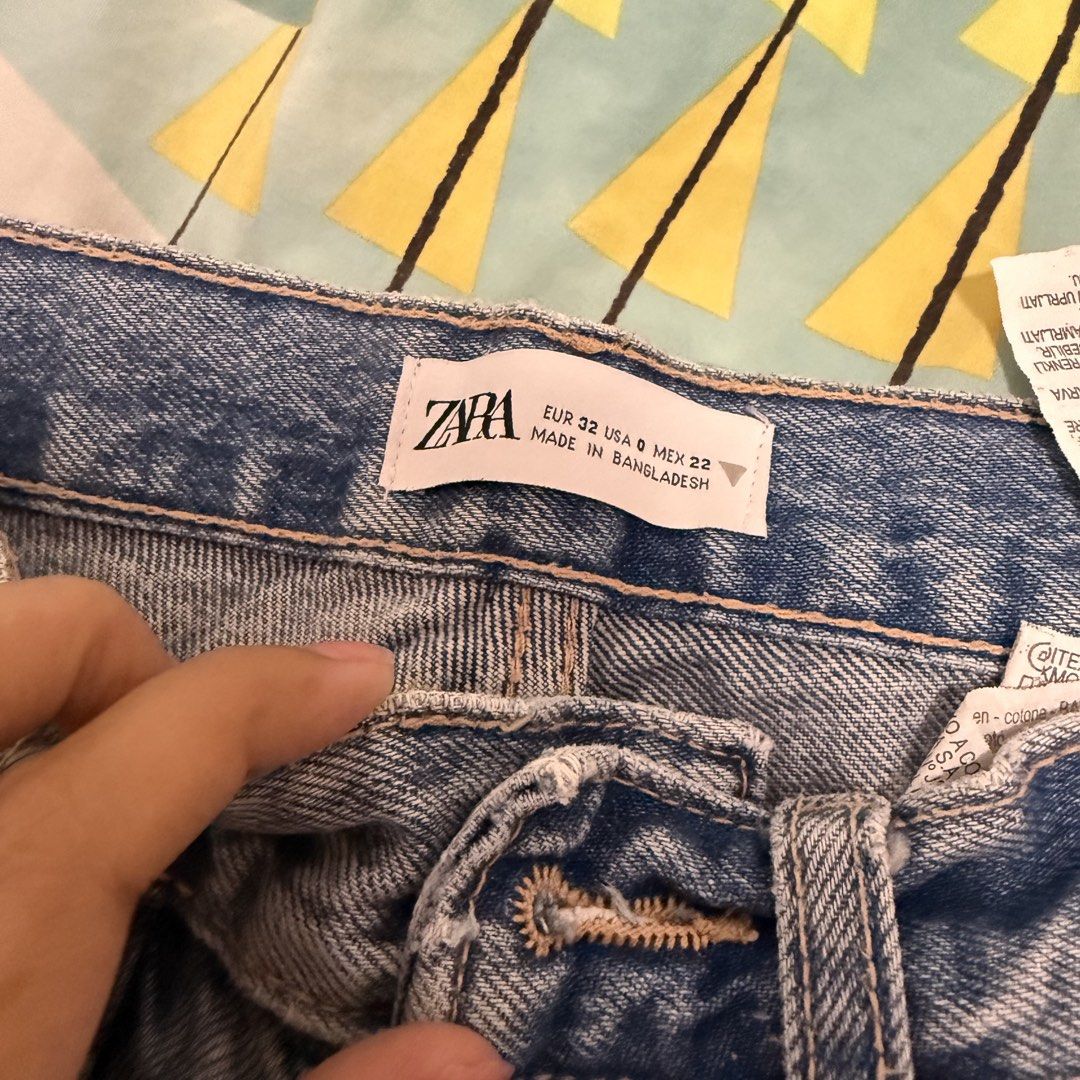 Branded Denim Jeans (23-25) (Category: Jeans) located in Cebu City. Submitted by hell0bangsie (Listing ID 1430739261, Image 2). Description: Zara, Bershka, Stradivarius Denim Jeans Size 23-25 waist 500 each.