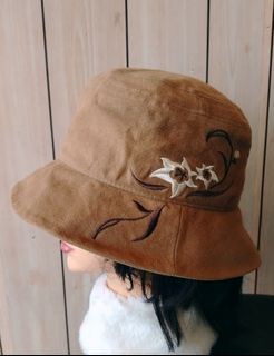 (Category: ) located in . Submitted by wagwagan_ukay_blues (Listing ID 1430673480, Image 1). Description: .