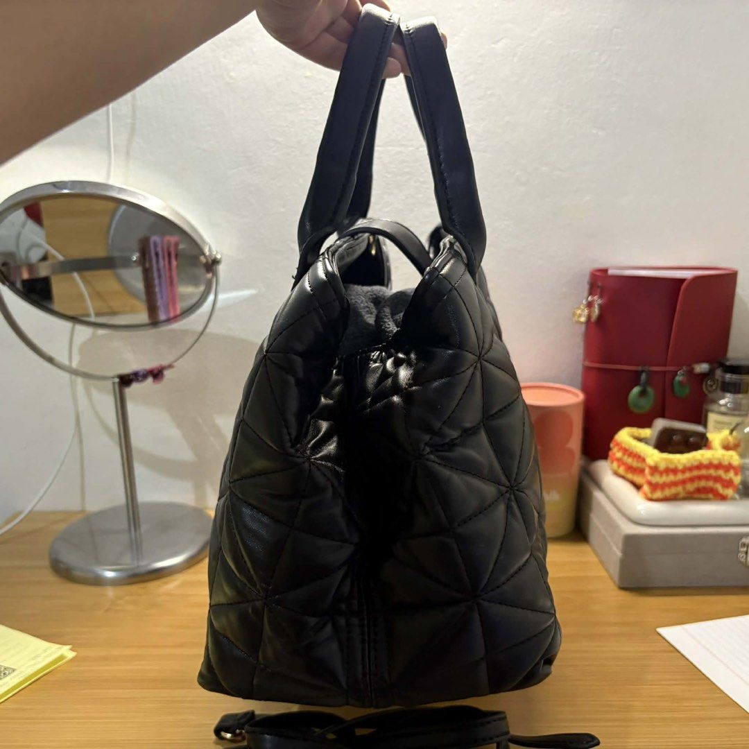 Call It Spring | Quinny Black Leather Tote Bag (Category: Tote Bags) located in Manila. Submitted by thrifts_by_ae (Listing ID 1430719980, Image 2). Description: selling pre-loved items for extra income as a student! :)❤️🎓 Call it Spring Quinny Women's Black Leather Tote 📝Details: - Comes with Bag Strap - With Original Paper Bag Price: PHP 600 + SF RFS: Hindi nagagamit.