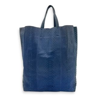 (Category: ) located in . Submitted by carousellluxury (Listing ID 1382338885, Image 1). Description: .