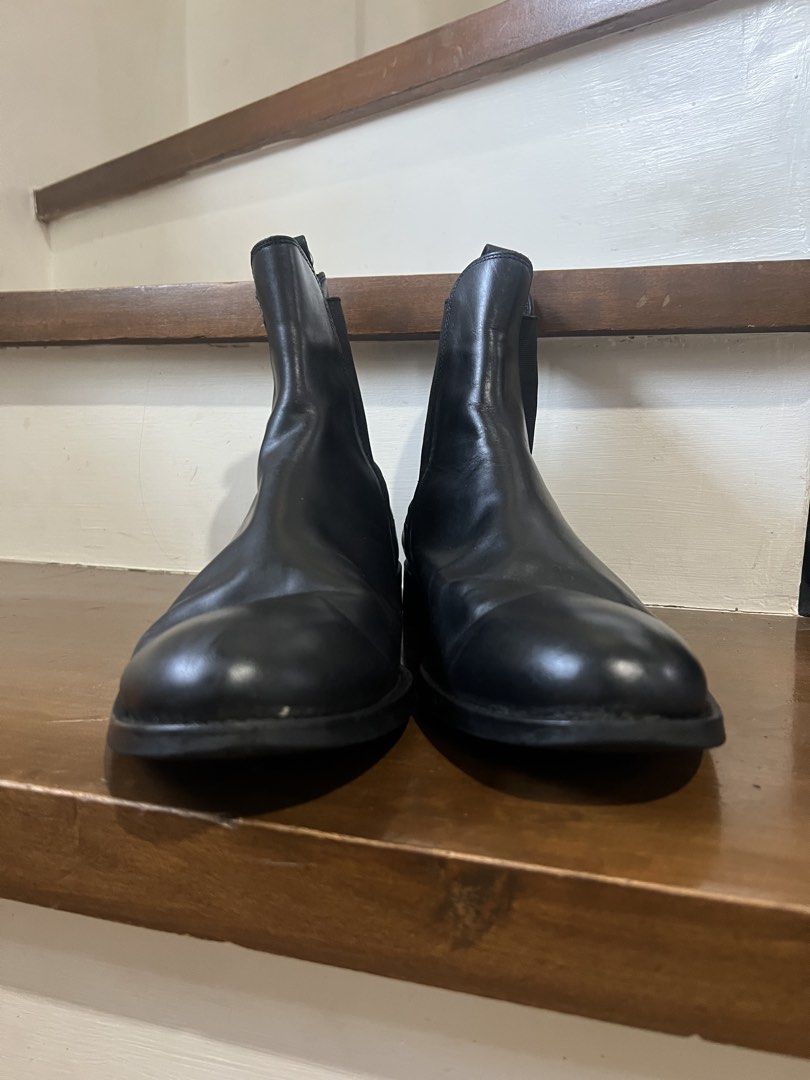 Chelsea Boots Musinsa Standard (Category: Boots) located in Angeles City. Submitted by _goodwardrobe (Listing ID 1430680065, Image 2). Description: Musinsa Standard Chelsea Boots size 10 9/10 condition 2000php.