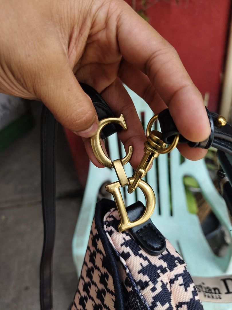 CHRISTIAN DIOR 2-WAY SADDLE BAG (Category: Luxury Bags & Wallets) located in Bulacan. Submitted by markkiethrift2023 (Listing ID 1430640510, Image 3). Description: CHRISTIAN DIOR 2-WAY SADDLE BAG EXCELLENT CONDITION.