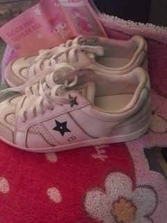 (Category: ) located in . Submitted by uptrendglam (Listing ID 1430689556, Image 1). Description: .
