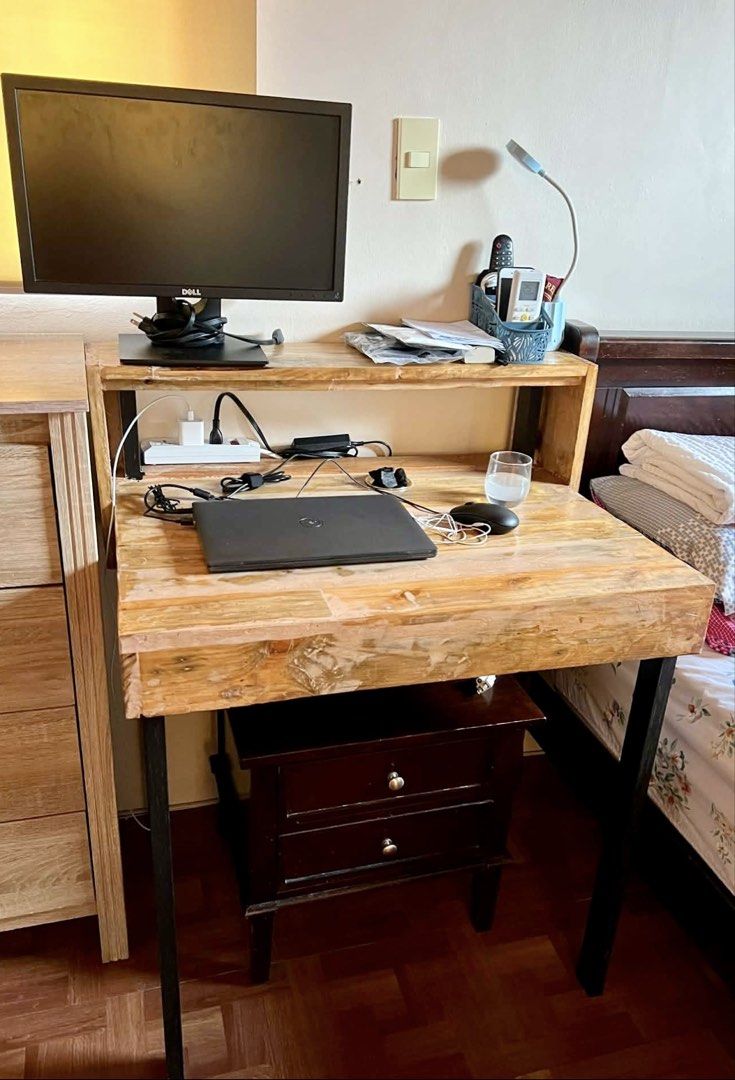 Computer Table (Category: Tables & Sets) located in Manila. Submitted by didzh (Listing ID 1430734848, Image 3). Description: .
