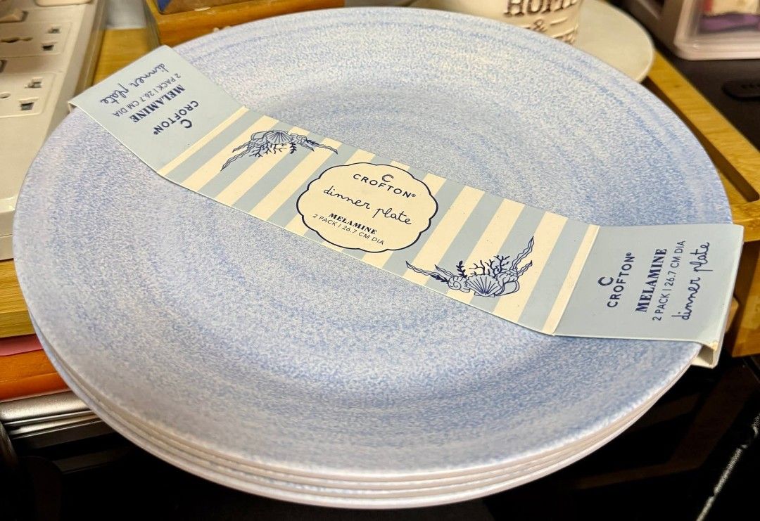 CROFTON® MELAMINE 4-PACK dinner plate 26.7 CM DIA (Category: Dinnerware & Cutlery) located in Manila. Submitted by ormelynmal86309 (Listing ID 1430607366, Image 1). Description: CROFTON® MELAMINE 4-PACK dinner plate 26.7 CM DIA 😍₱300😍.