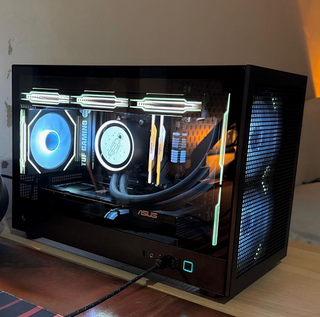 Custom Gaming PC Assembly & Assembly420493933759713281