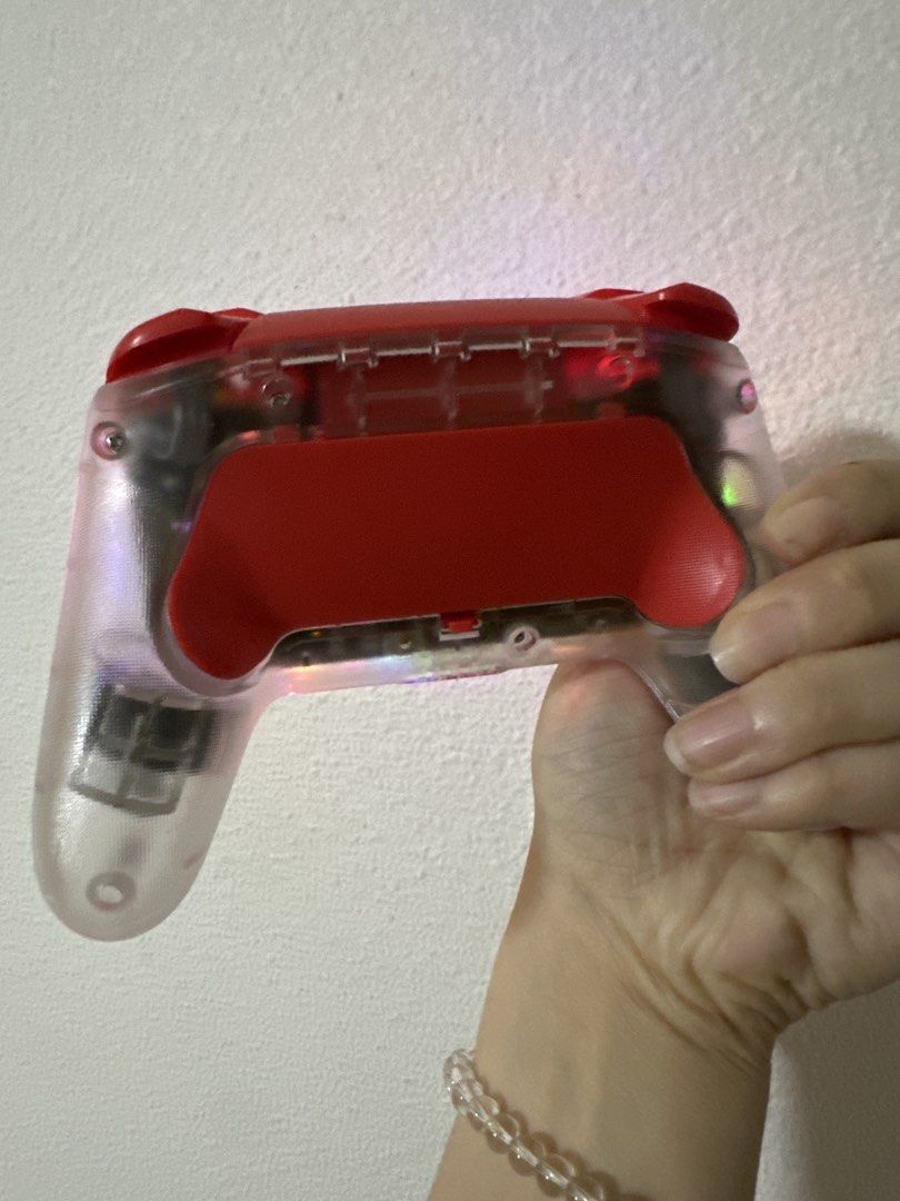 Custom Transparent LED Controller (Category: Controllers) located in Singapore. Submitted by funkyloots (Listing ID 1430612682, Image 3). Description: Supports Play stations and computer games .