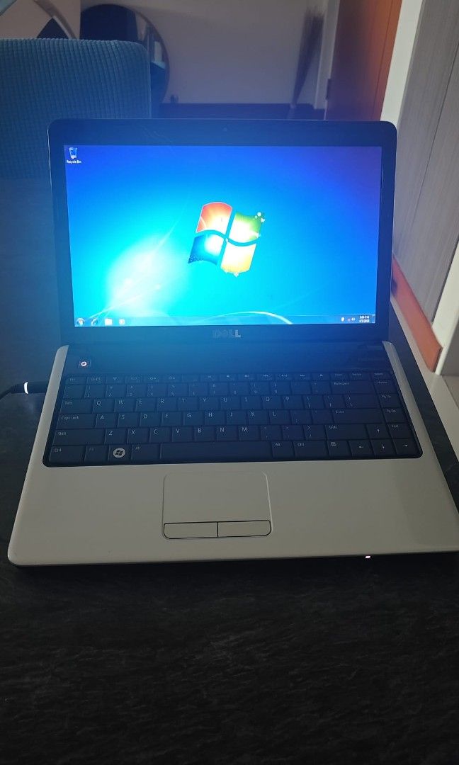 Dell Inspiron 1460 Laptop - Pink420580049101803525