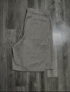 (Category: ) located in . Submitted by thrift2jeru (Listing ID 1430755301, Image 1). Description: .