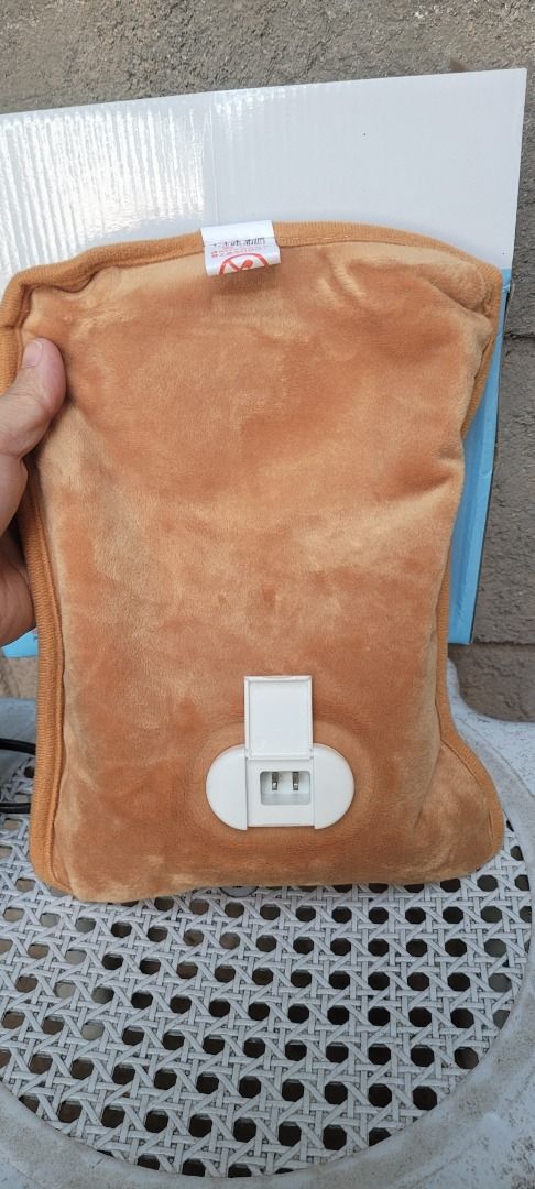 Electric Heating Pad with Bunny Design (Category: Massage Devices) located in Sablan. Submitted by gongonshelley12 (Listing ID 1430631632, Image 1). Description: 👉👉280 ONLY👈👈 SOBRANG GANDA AT ANG LAMBOT GAMITIN HOT WATER BAG QUALITY PO ETO WITH CORD PARA MAREHEAT ANG TUBIG SA LOOB NEW NEW NEW.